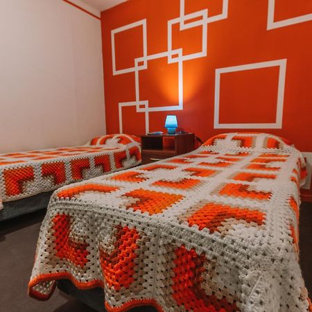 Habitaciones Mary 2 Camas Simples En Casa Compartida أوشويا المظهر الخارجي الصورة