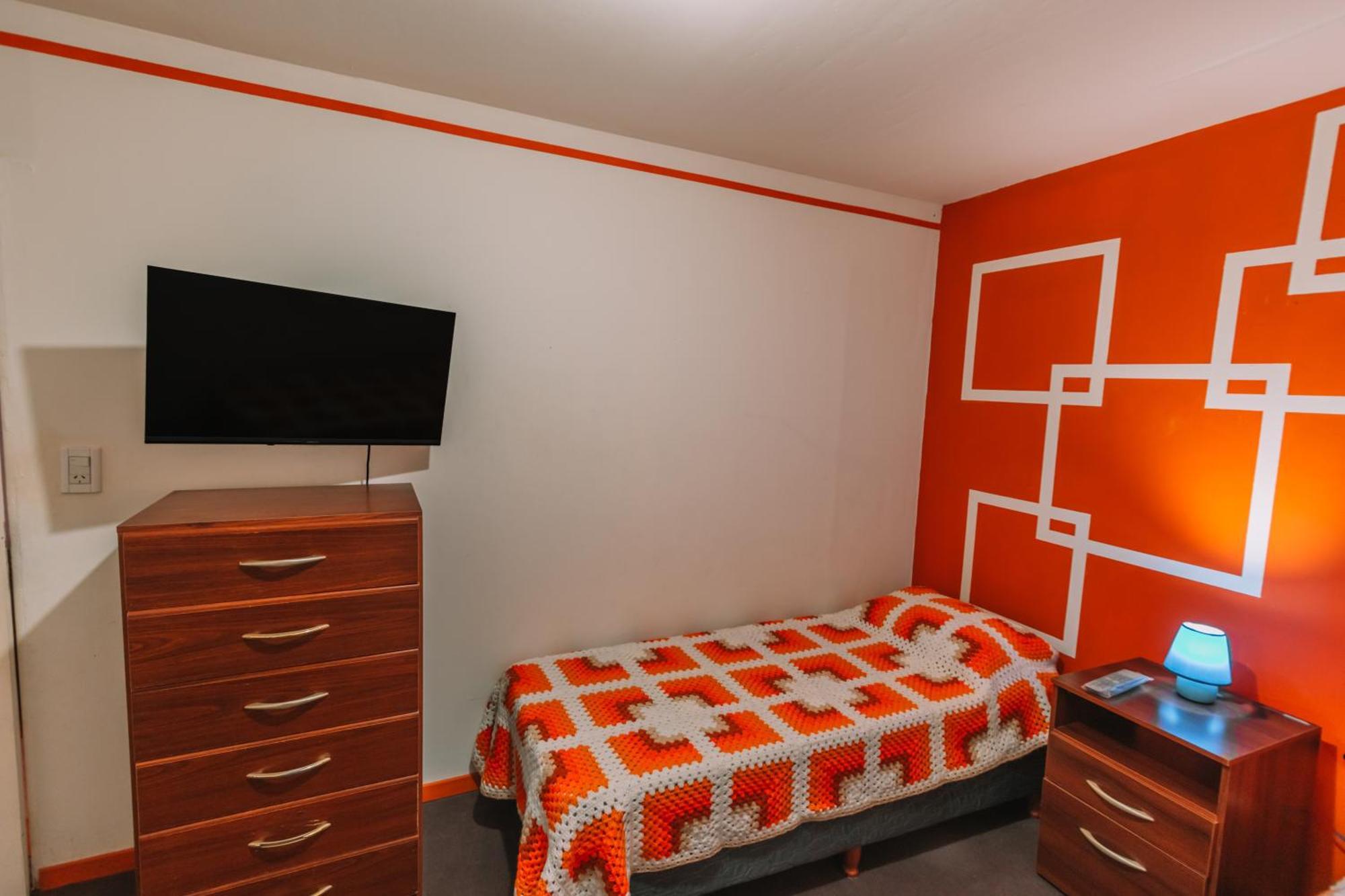 Habitaciones Mary 2 Camas Simples En Casa Compartida أوشويا المظهر الخارجي الصورة